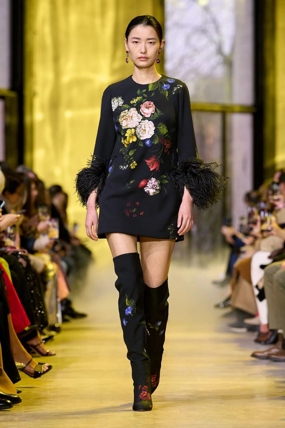 Elie Saab Autunno Inverno 2023 2024 Parigi Runway 8 Magazine