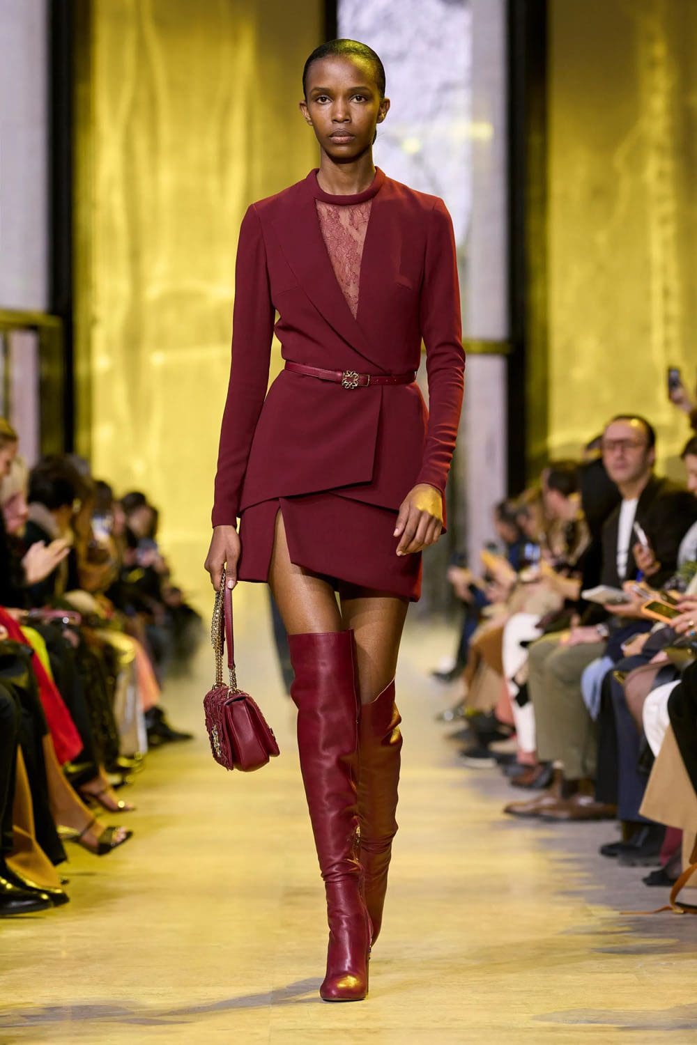 Elie Saab Autunno Inverno 2023 2024 Parigi Runway 9 Magazine