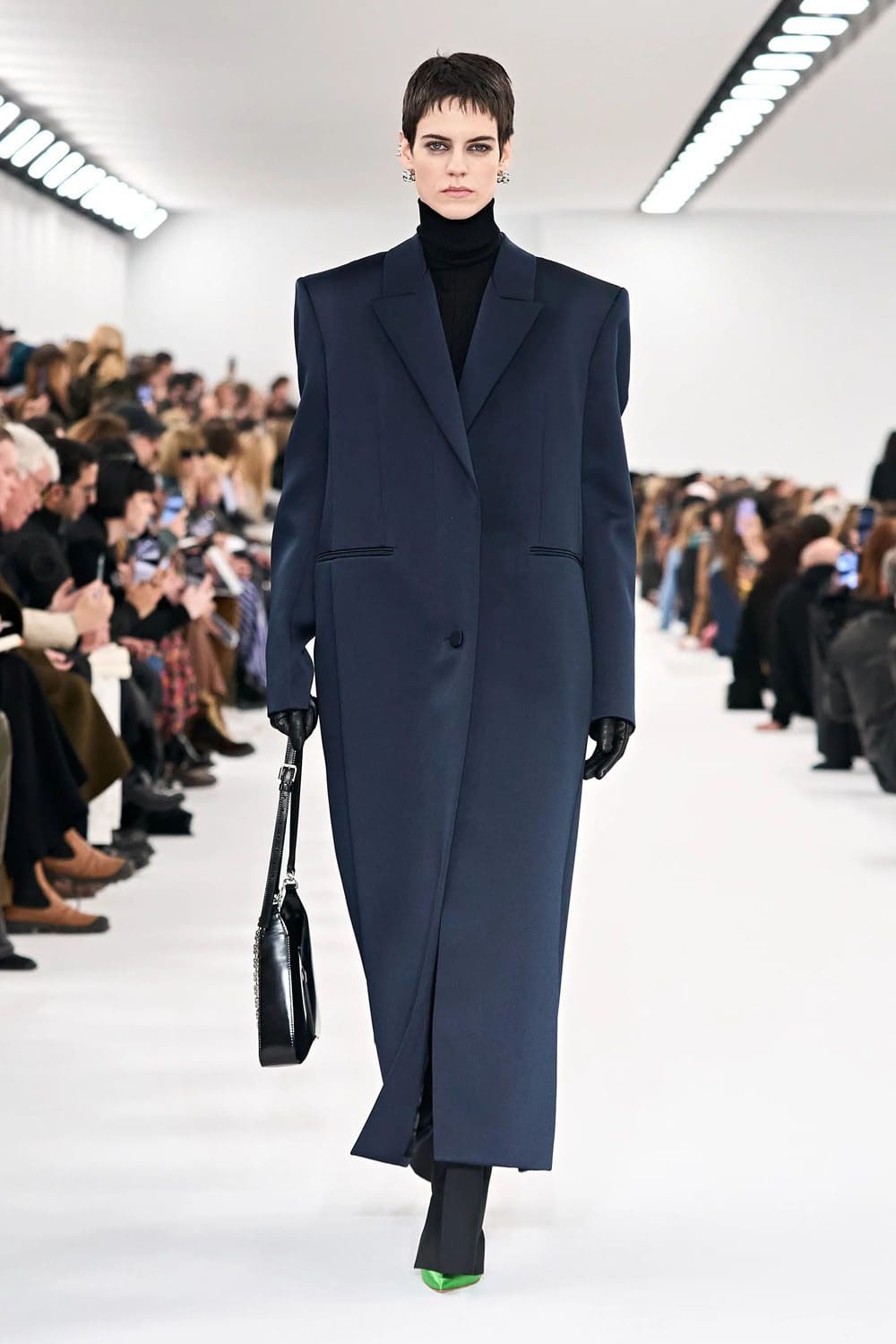 ジバンシィ 秋冬 2023 2024 パリ Runway 雑誌12