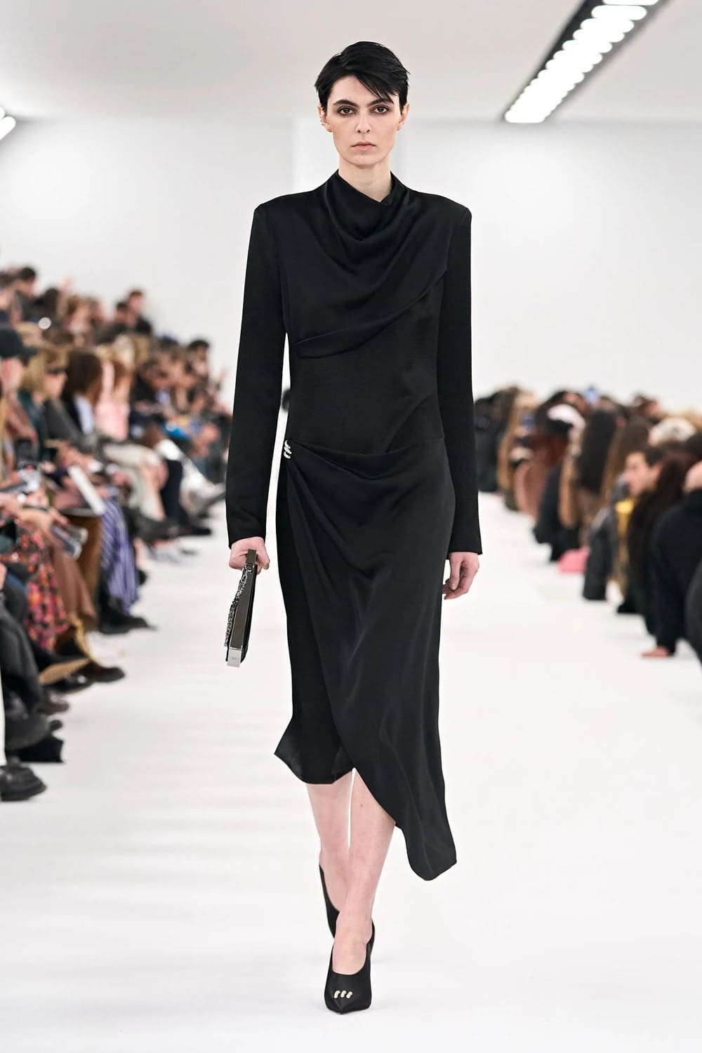ジバンシィ 秋冬 2023 2024 パリ Runway 雑誌41