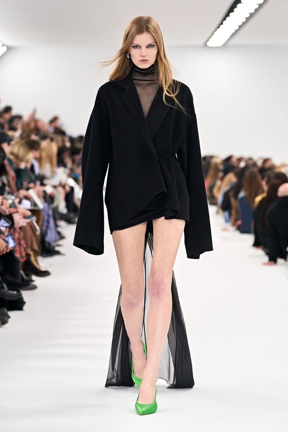ジバンシィ 秋冬 2023 2024 パリ Runway 雑誌7