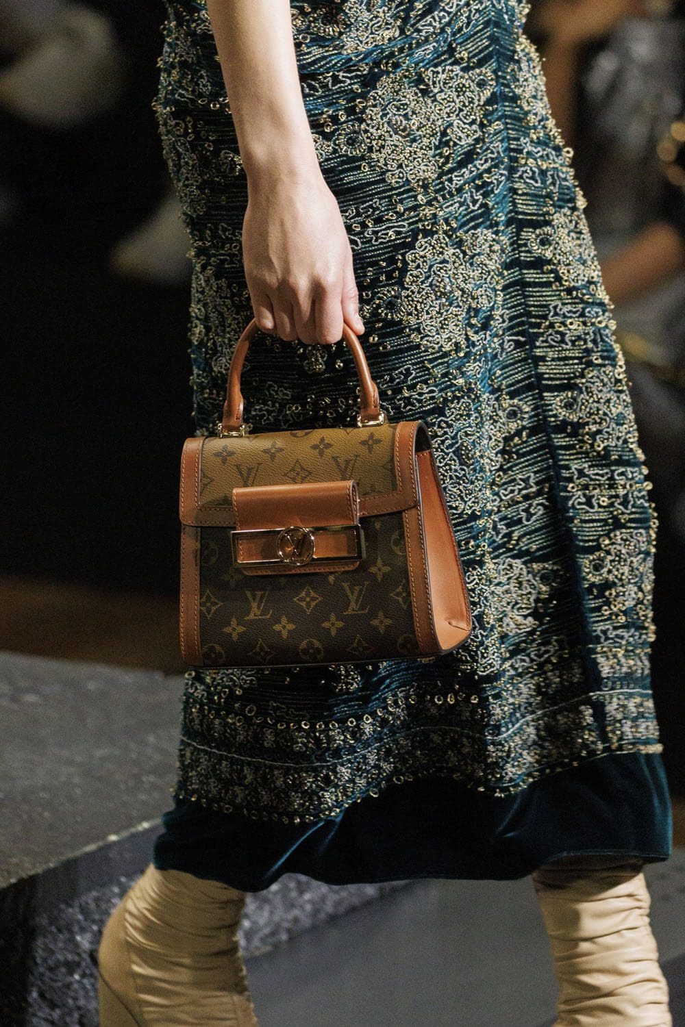 Louis Vuitton Otoño Invierno 2023 2024 Bolsos Runway Magazine 14