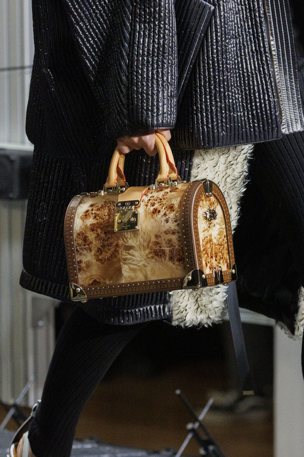 Louis Vuitton Otoño Invierno 2023 2024 Bolsos Runway Magazine 19
