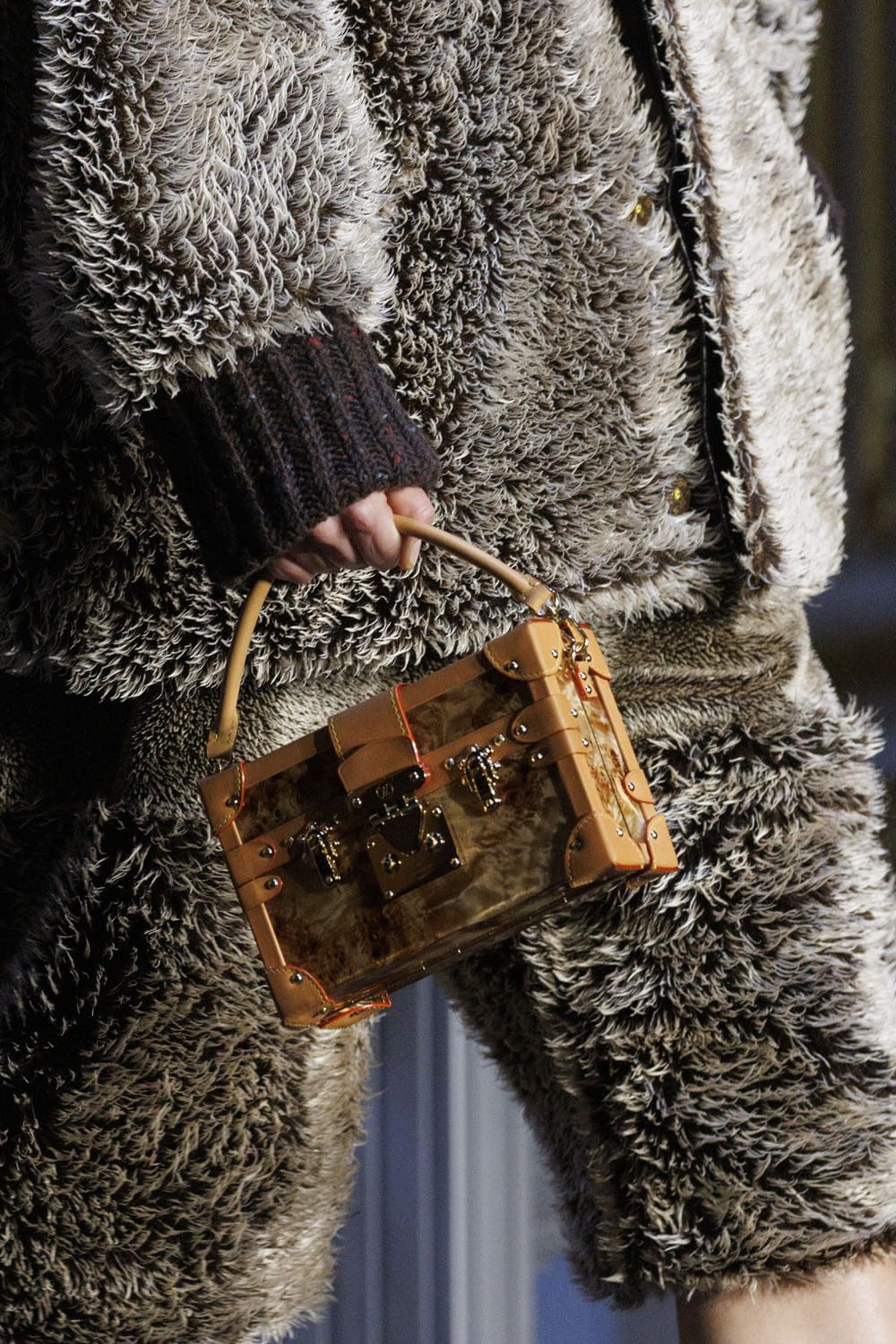 Louis Vuitton Otoño Invierno 2023 2024 Bolsos Runway Magazine 20