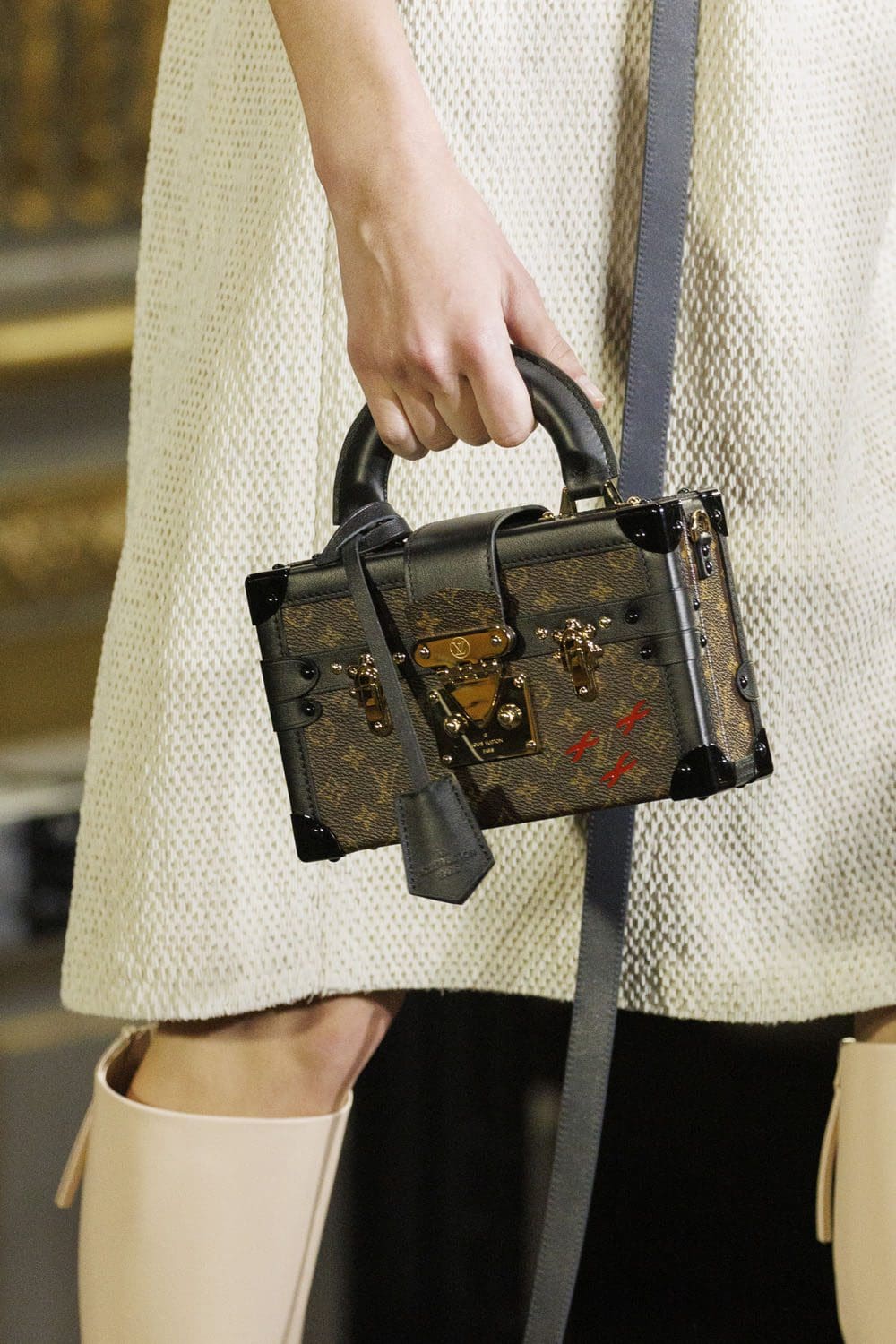 Louis Vuitton Otoño Invierno 2023 2024 Bolsos Runway Magazine 22
