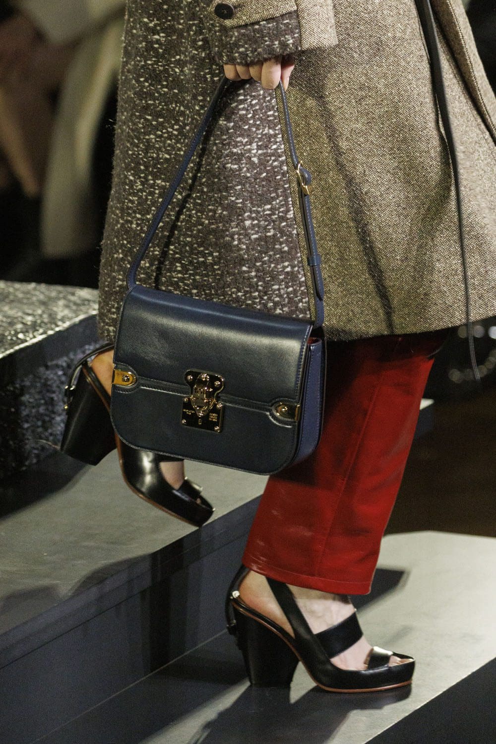 Louis Vuitton Otoño Invierno 2023 2024 Bolsos Runway Magazine 9
