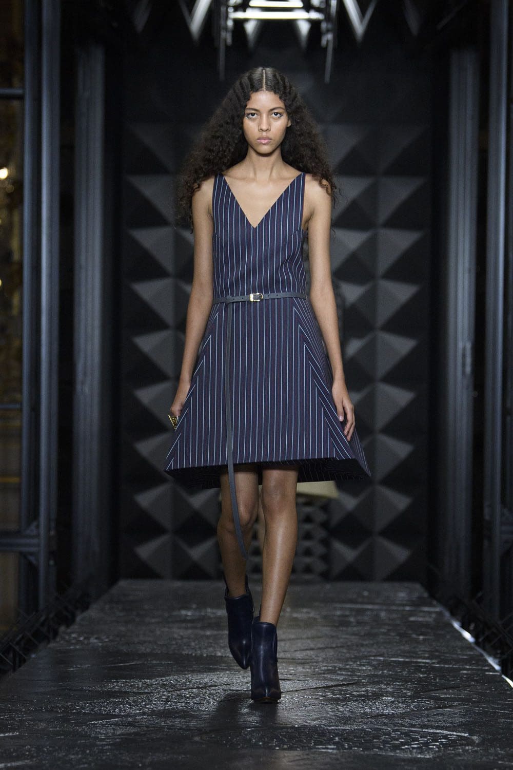 Louis Vuitton Otoño Invierno 2023 2024 Runway Magazine 18