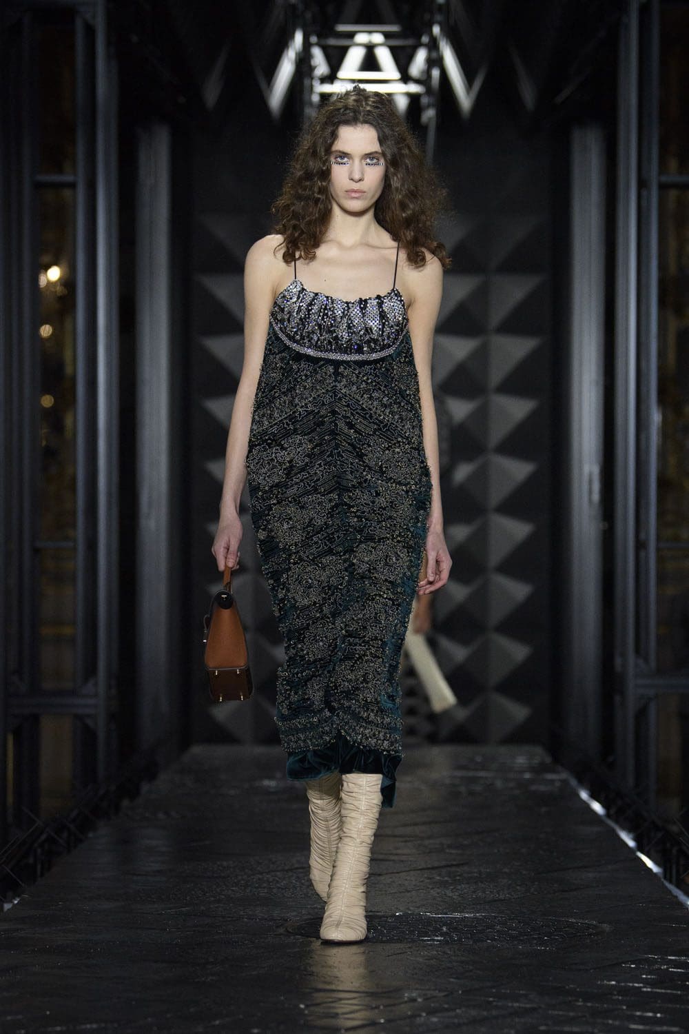 Louis Vuitton Otoño Invierno 2023 2024 Runway Magazine 26
