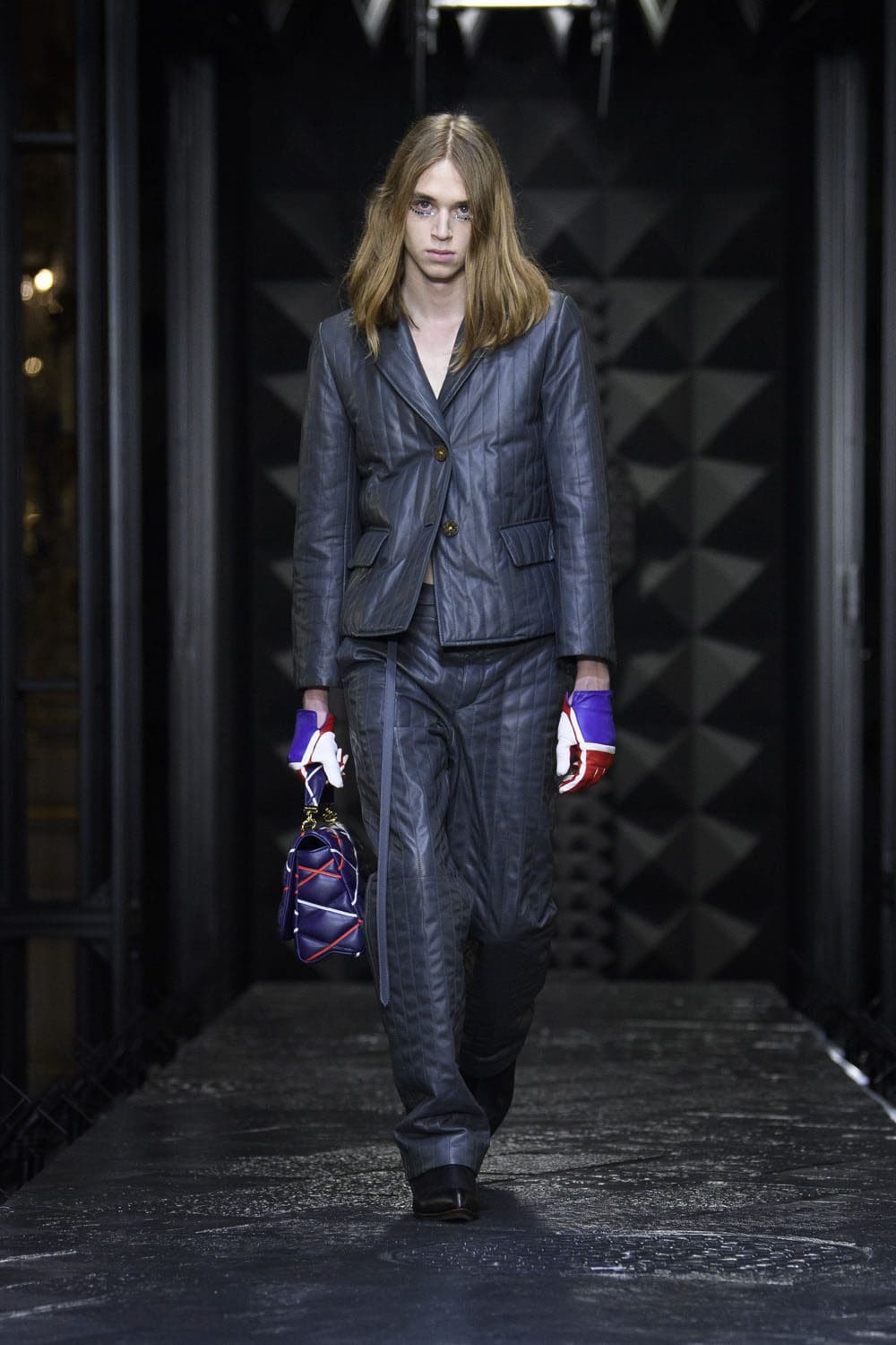 Louis Vuitton Otoño Invierno 2023 2024 Runway Magazine 31
