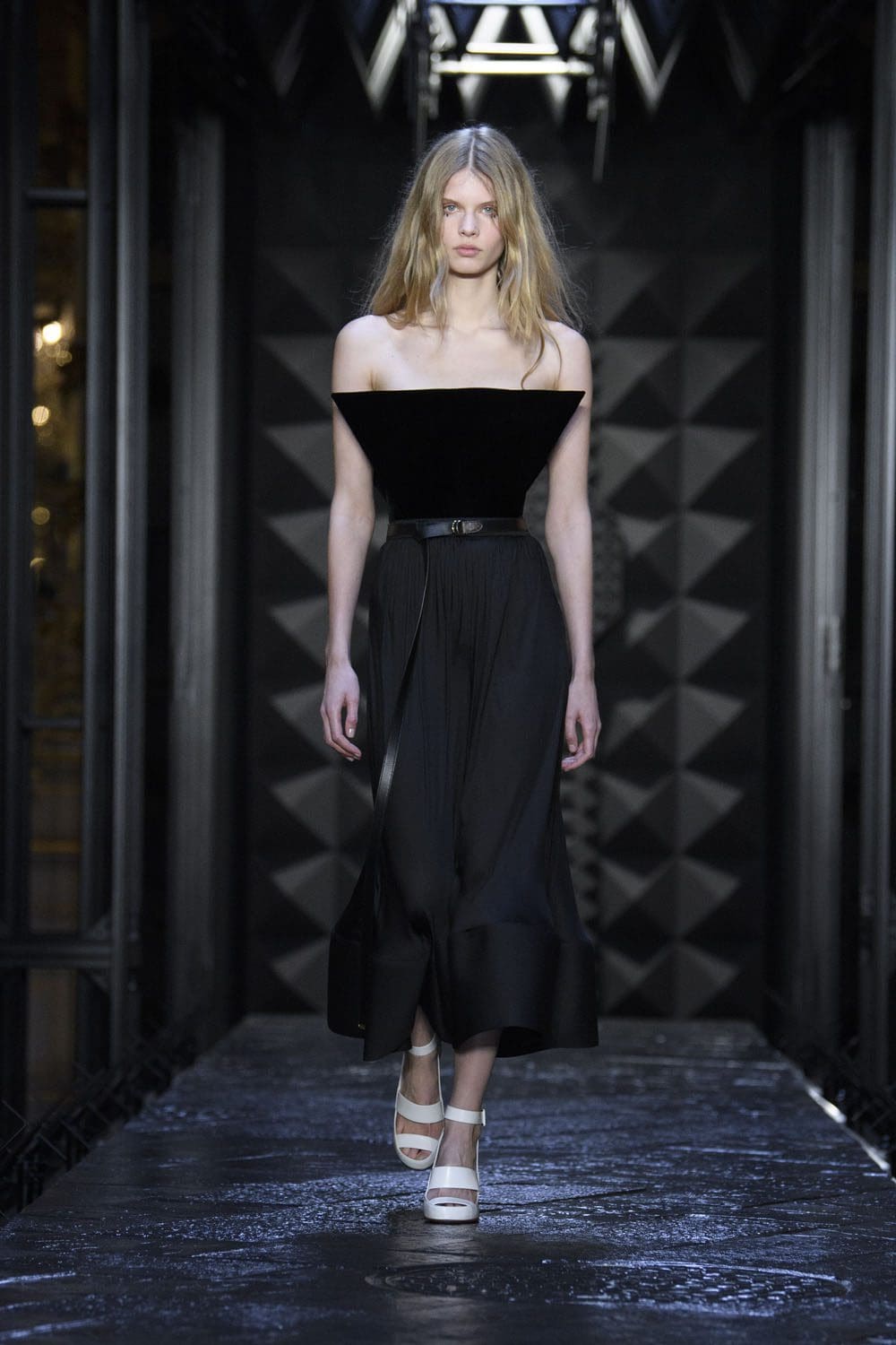 Louis Vuitton Otoño Invierno 2023 2024 Runway Magazine 39