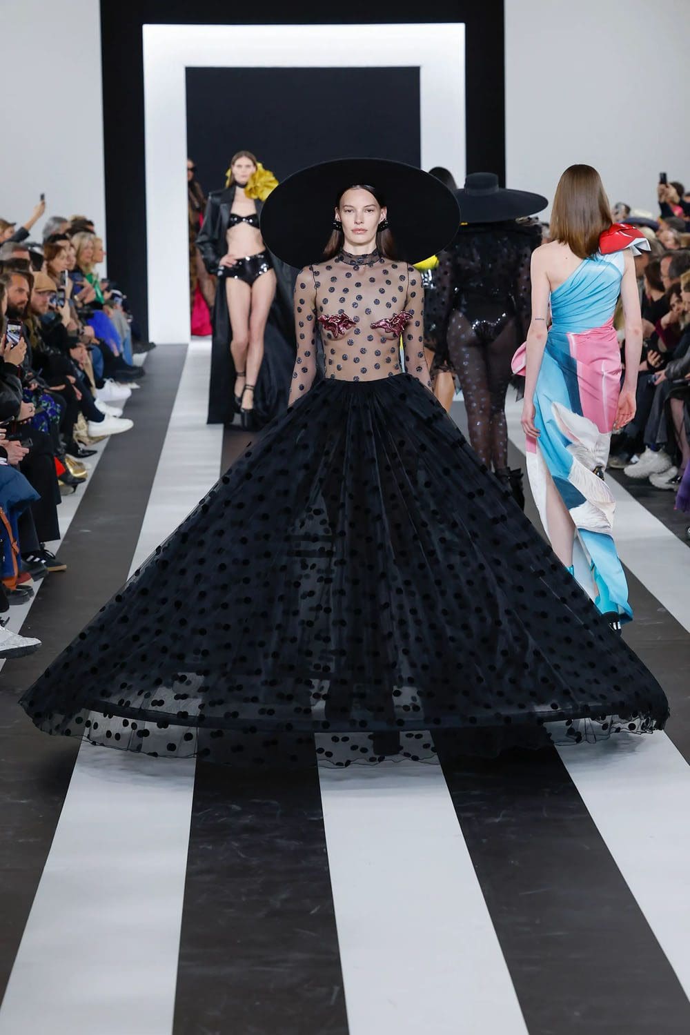 Nina Ricci 秋冬 2023 2024 Runway 25杂志