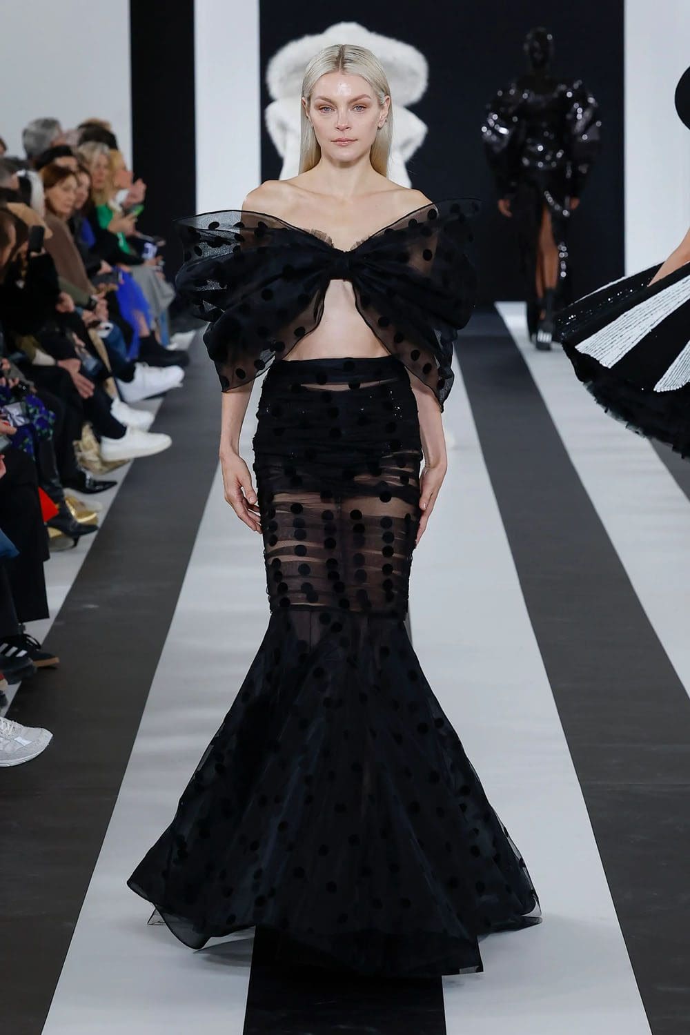 Nina Ricci 秋冬 2023 2024 Runway 33杂志
