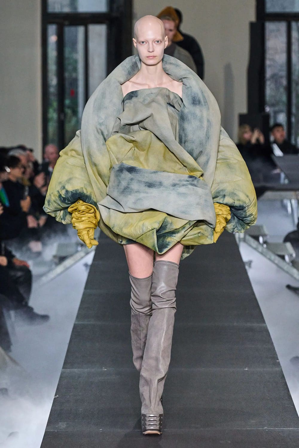 Rick Owens Otoño Invierno 2023 2024 París Runway Magazine 32