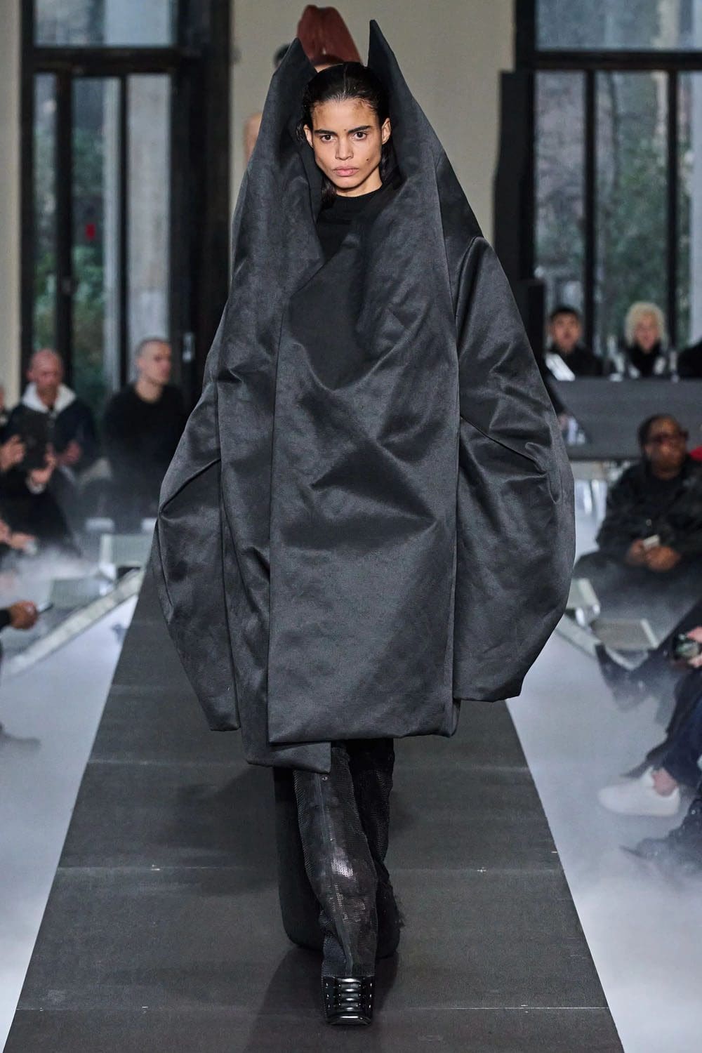 Rick Owens Otoño Invierno 2023 2024 París Runway Magazine 52