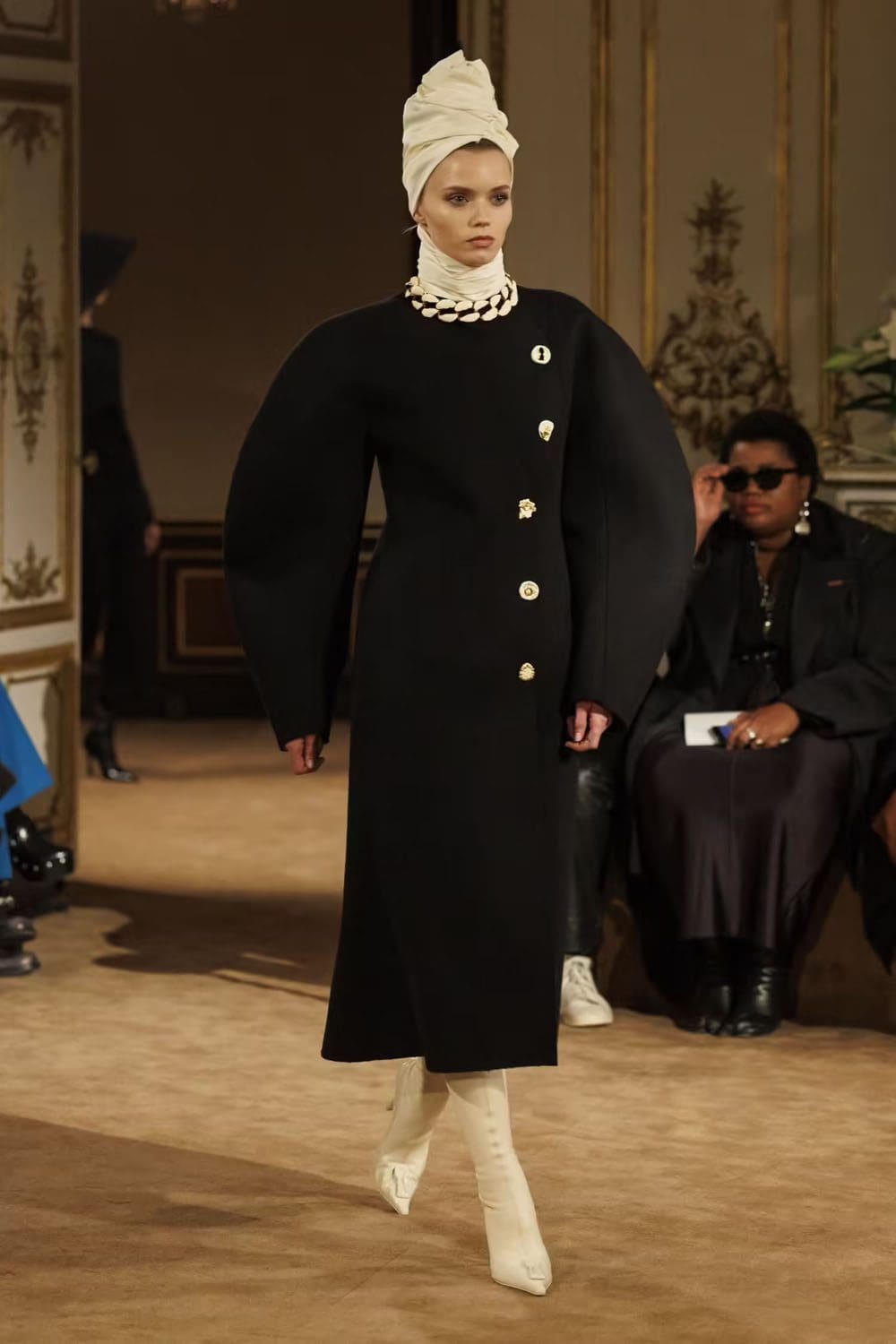 Schiaparelli Autunno Inverno 2023 2024 Pronto da indossare Runway 1 Magazine