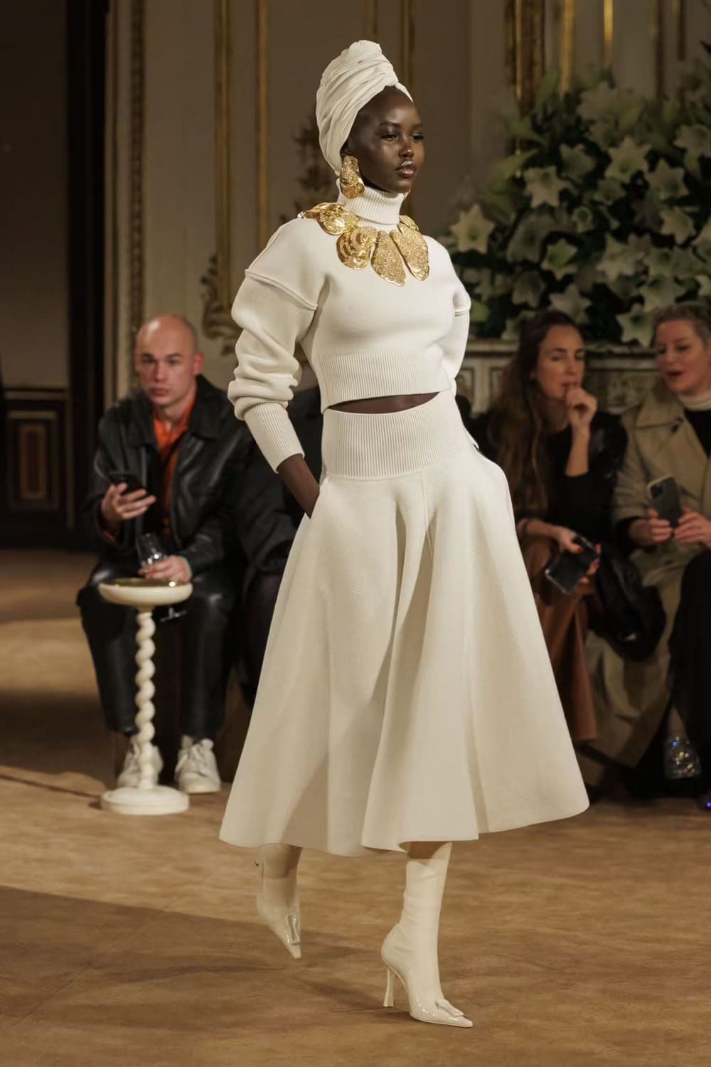 Schiaparelli Autunno Inverno 2023 2024 Pronto da indossare Runway 17 Magazine