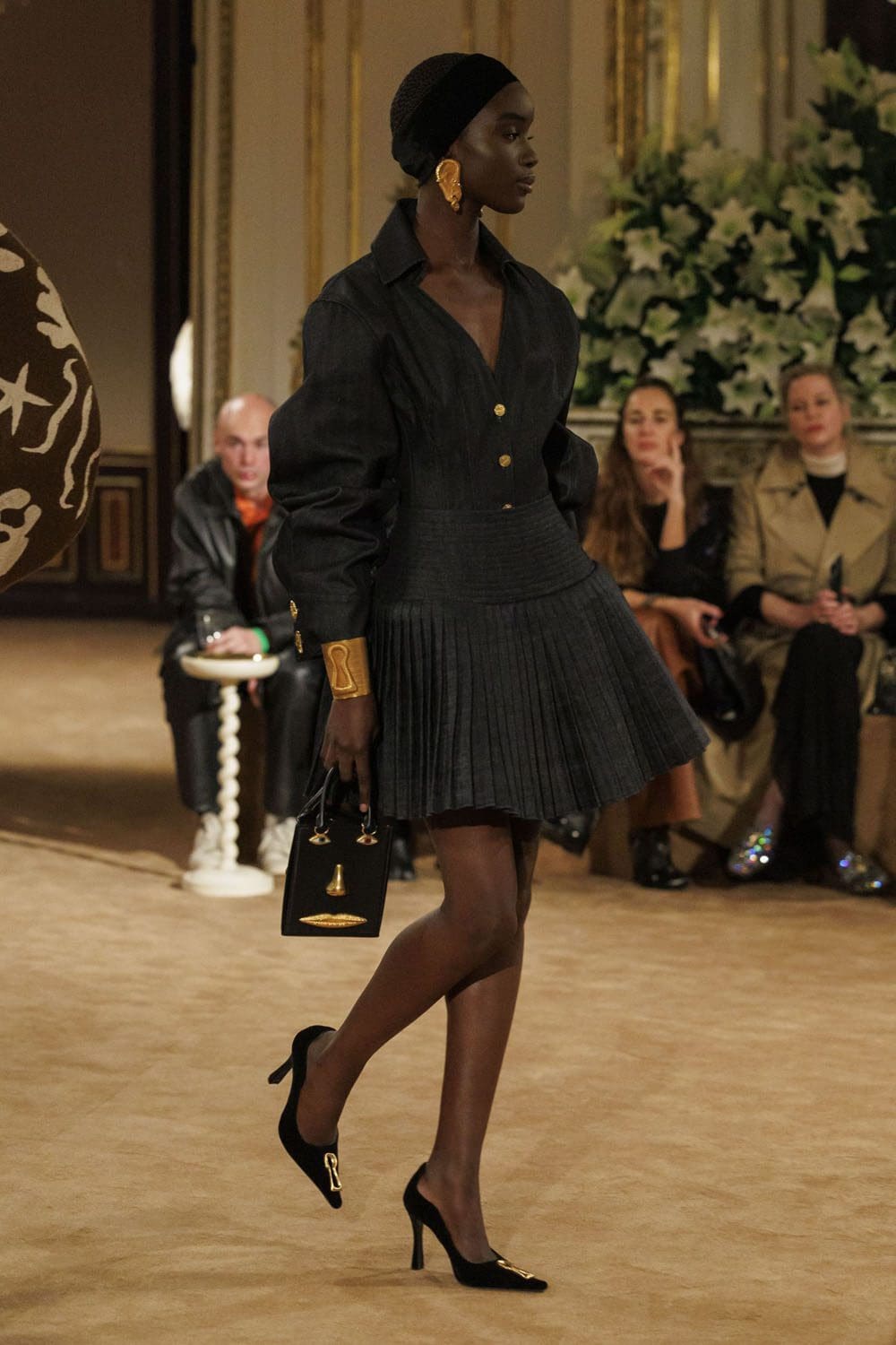Schiaparelli Autunno Inverno 2023 2024 Pronto da indossare Runway 23 Magazine