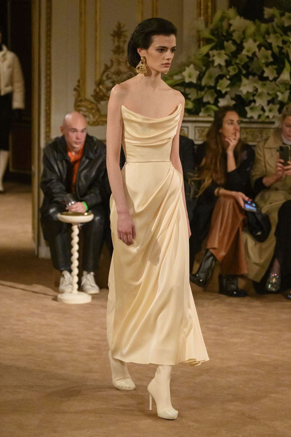 Schiaparelli Autunno Inverno 2023 2024 Pronto da indossare Runway 31 Magazine