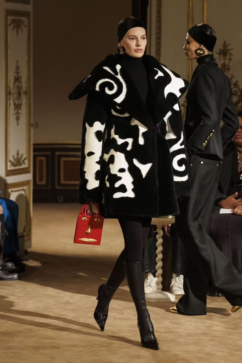 Schiaparelli Autunno Inverno 2023 2024 Pronto da indossare Runway 6 Magazine