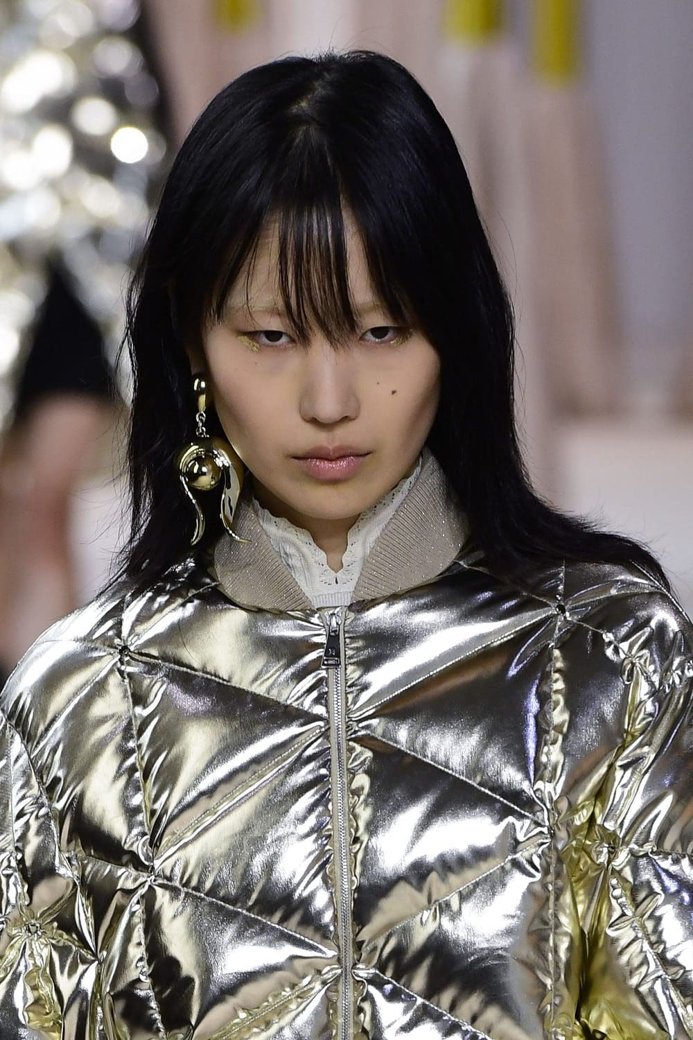 夏姿陈 (Shiatzy Chen) 秋季 2023 信息 Runway 33杂志