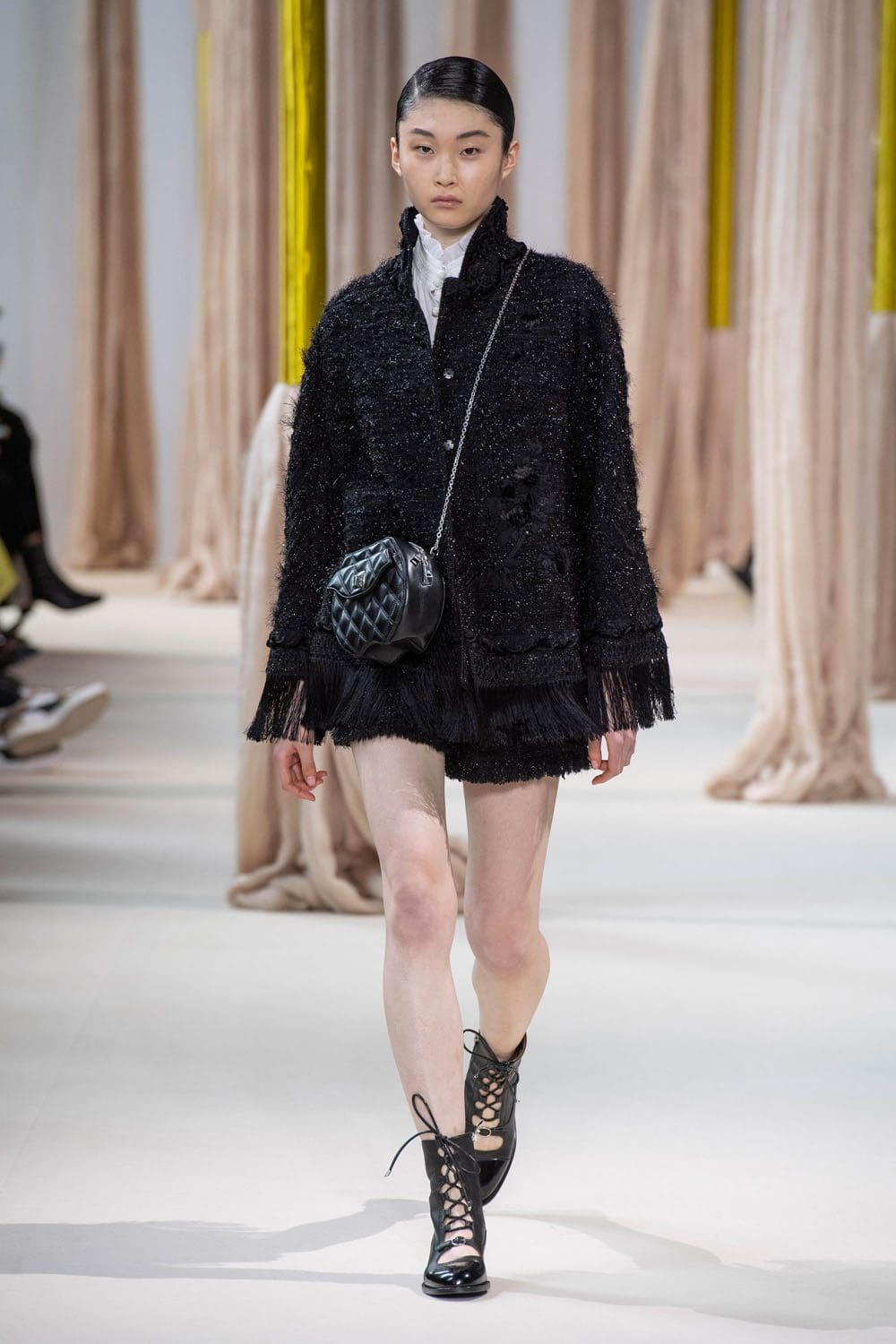 夏姿陈 (Shiatzy Chen) 秋冬 2023 2024 巴黎 Runway 31杂志