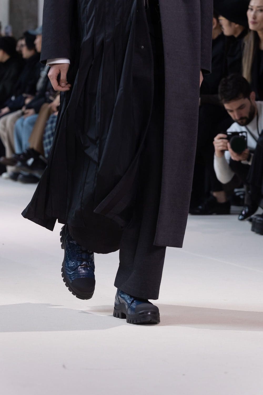夏姿陈 (Shiatzy Chen) 秋冬 2023 2024 巴黎 Runway 76杂志