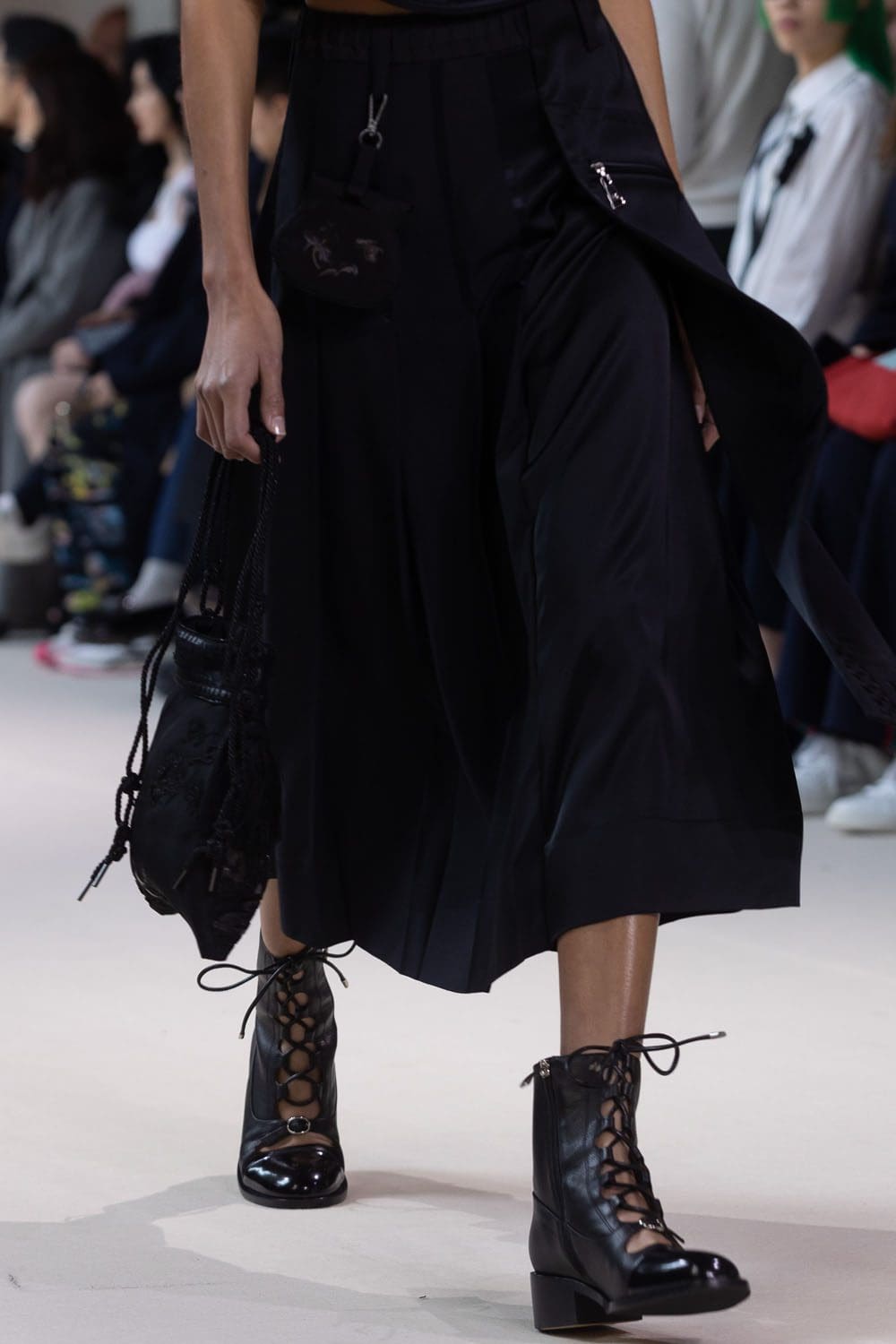 夏姿陈 (Shiatzy Chen) 秋冬 2023 2024 巴黎 Runway 86杂志
