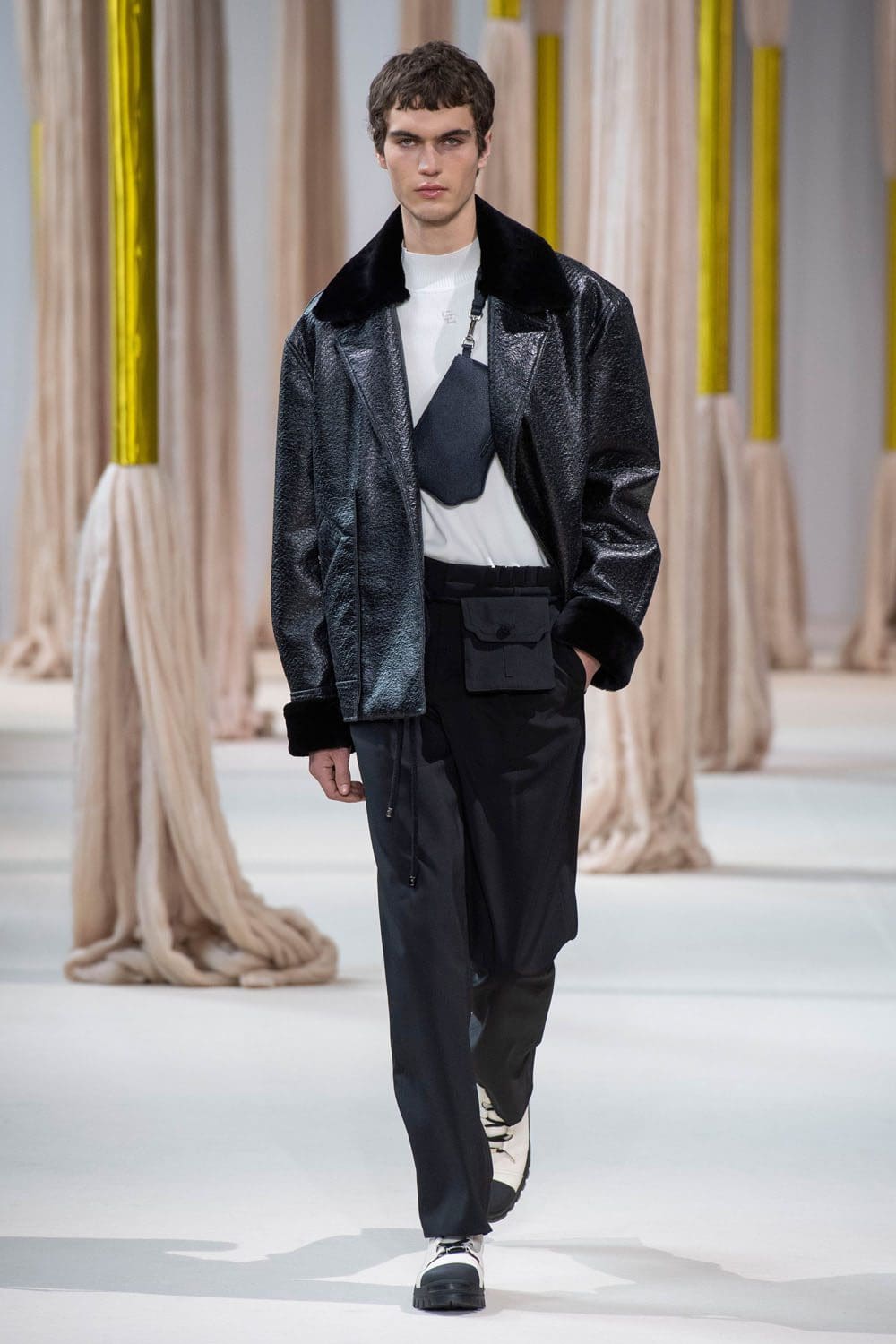 夏姿陈 (Shiatzy Chen) 秋冬 2023 2024 巴黎 Runway 9杂志