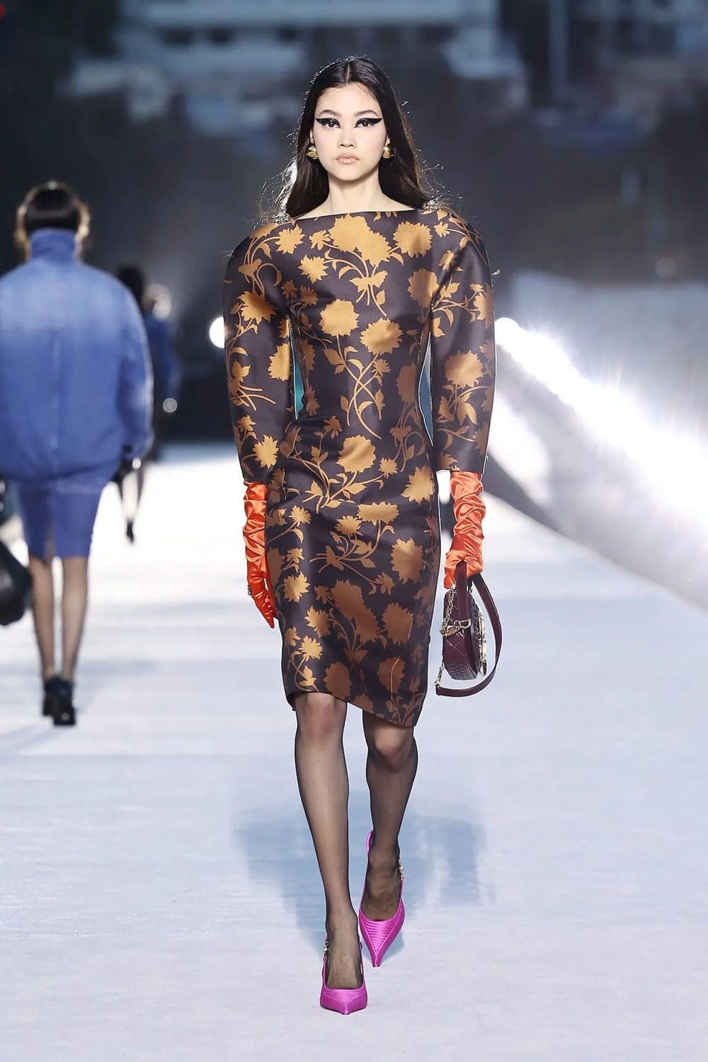 Versace Fall Winter 2023 Los Angeles Runway Magazine 10