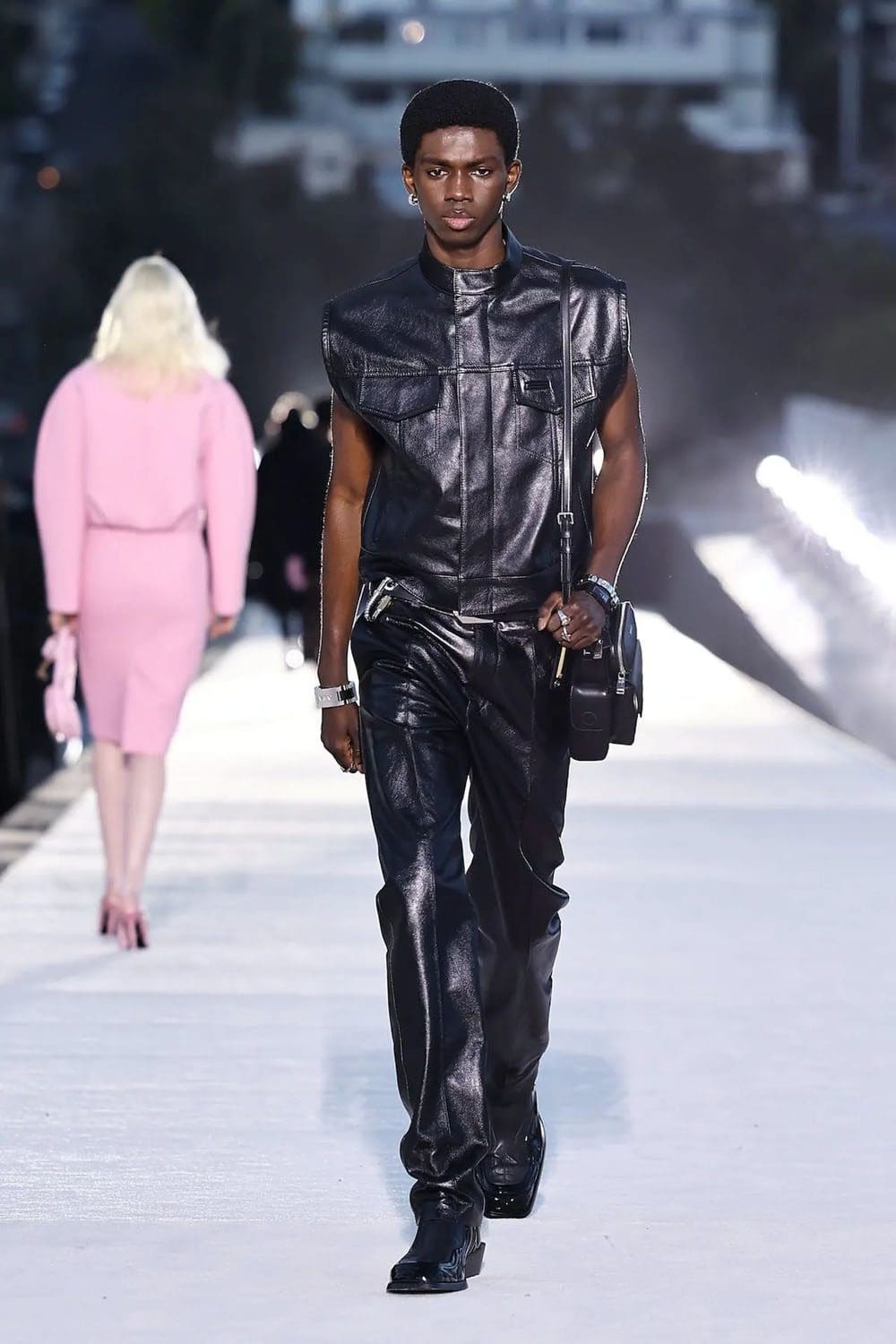 Versace Fall Winter 2023 Los Angeles Runway Magazine 22