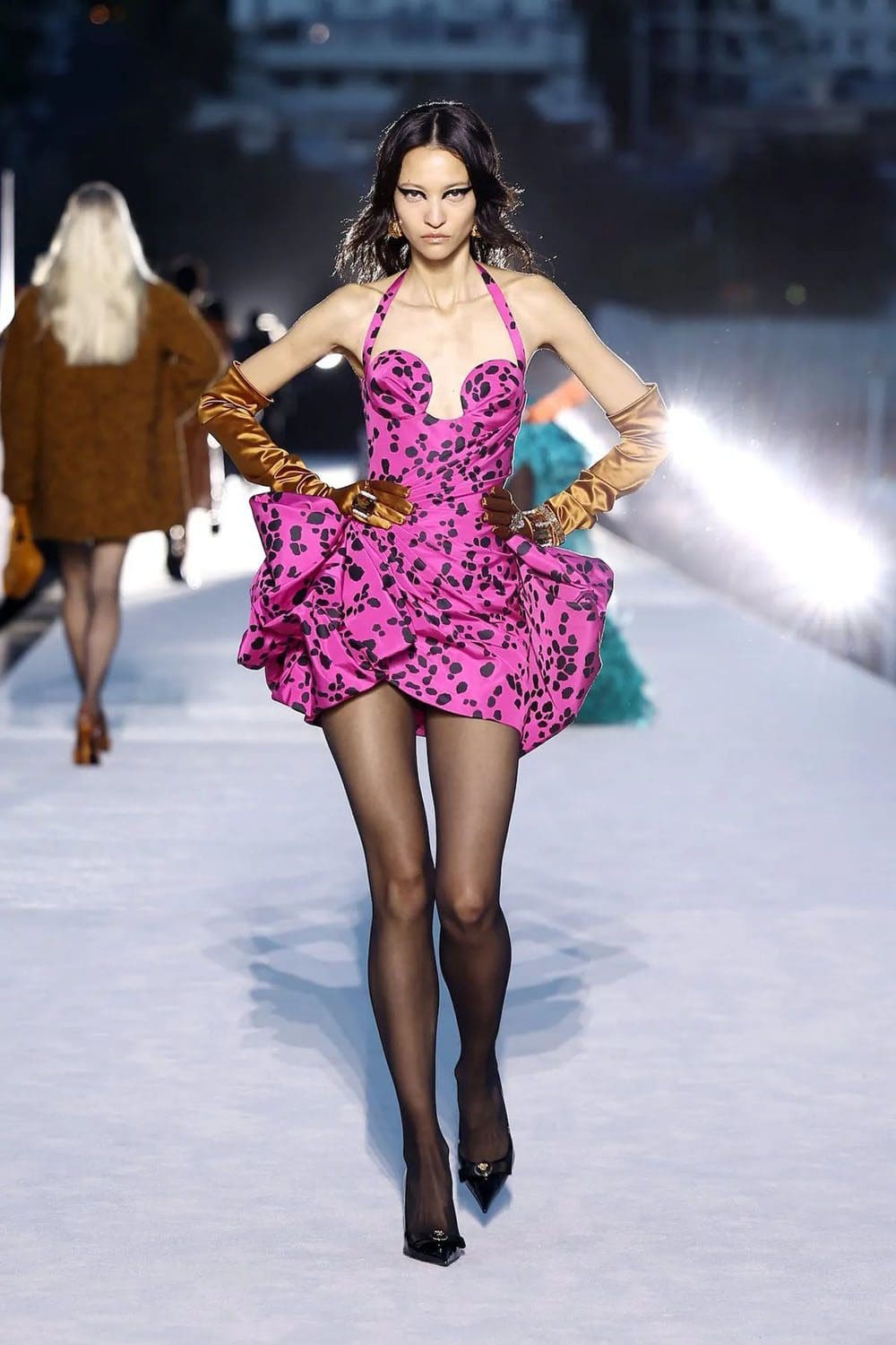 Versace Fall Winter 2023 Los Angeles Runway Magazine 28