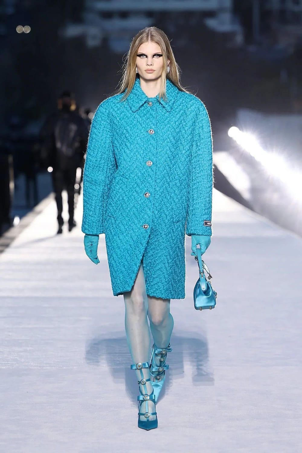Versace Fall Winter 2023 Los Angeles Runway Magazine 29