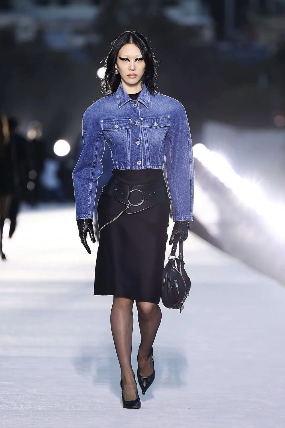 Versace Fall Winter 2023 Los Angeles Runway Magazine 3