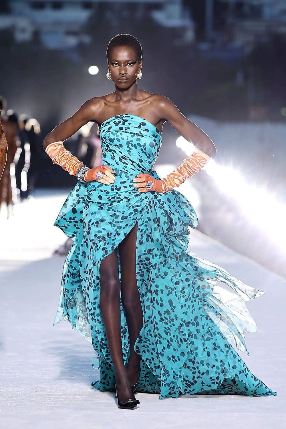 Versace Fall Winter 2023 Los Angeles Runway Magazine 39