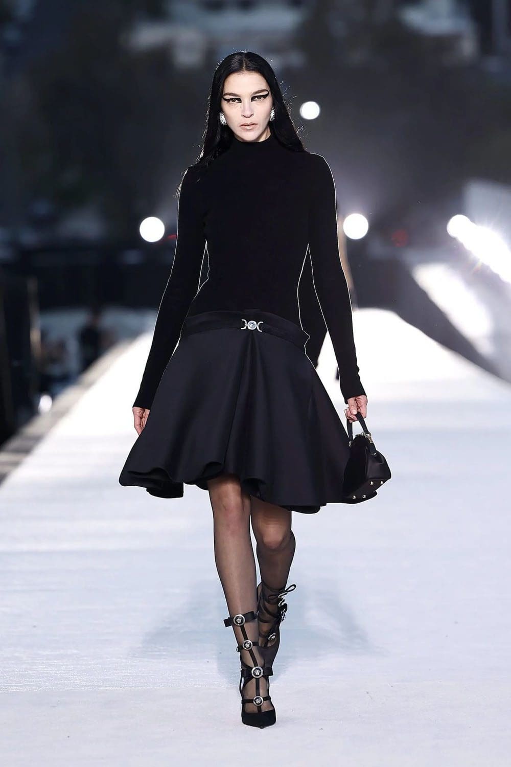 Versace Fall Winter 2023 Los Angeles Runway Magazine 43