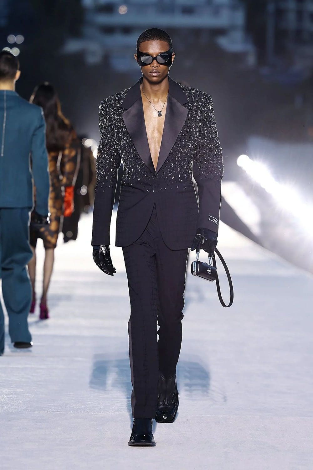 Versace Fall Winter 2023 Los Angeles Runway Magazine 5