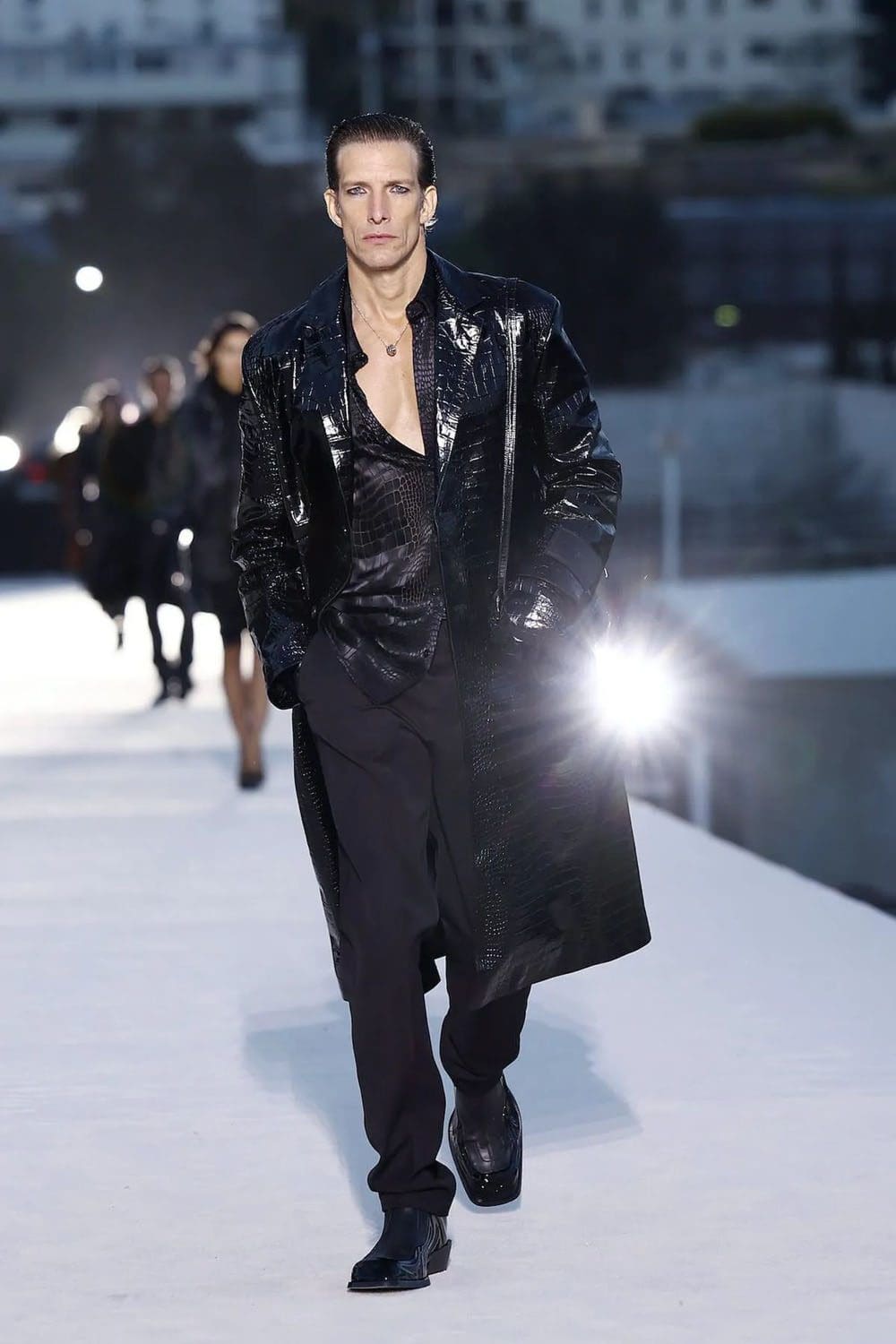 Versace Fall Winter 2023 Los Angeles Runway Magazine 50