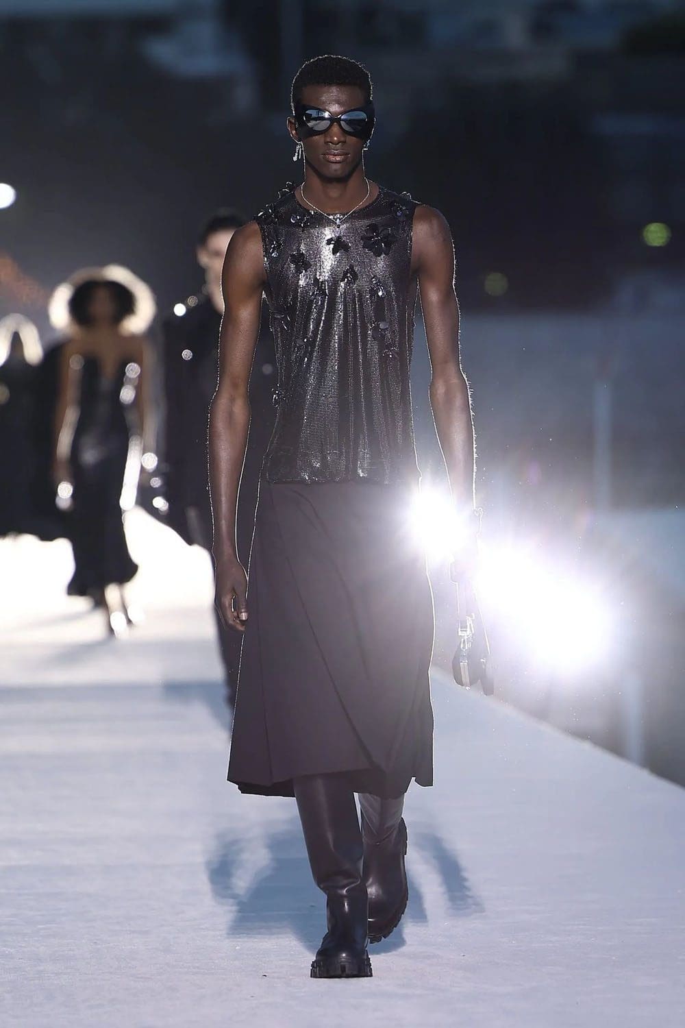 Versace Fall Winter 2023 Los Angeles Runway Magazine 53