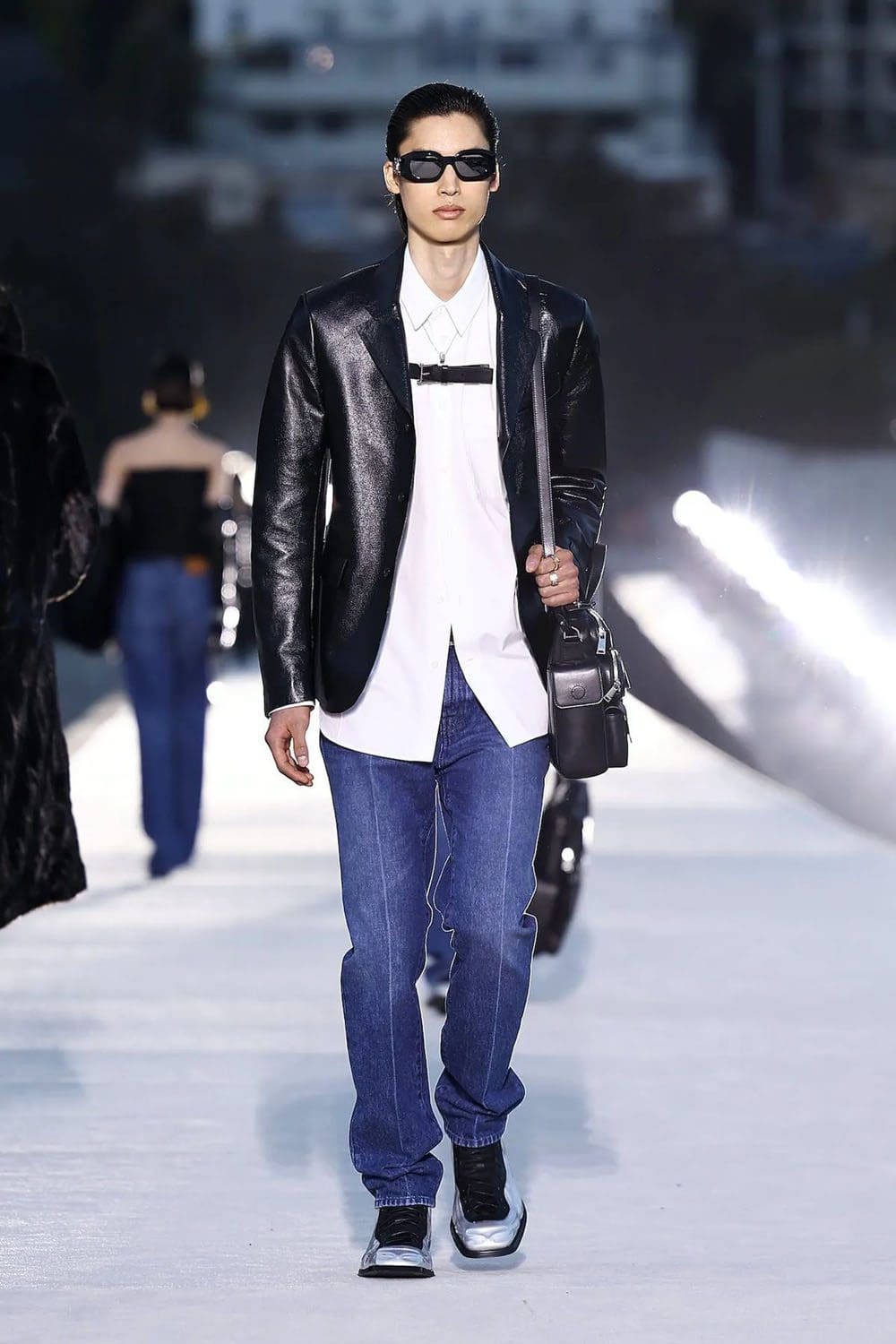 Versace Fall Winter 2023 Los Angeles Runway Magazine 70