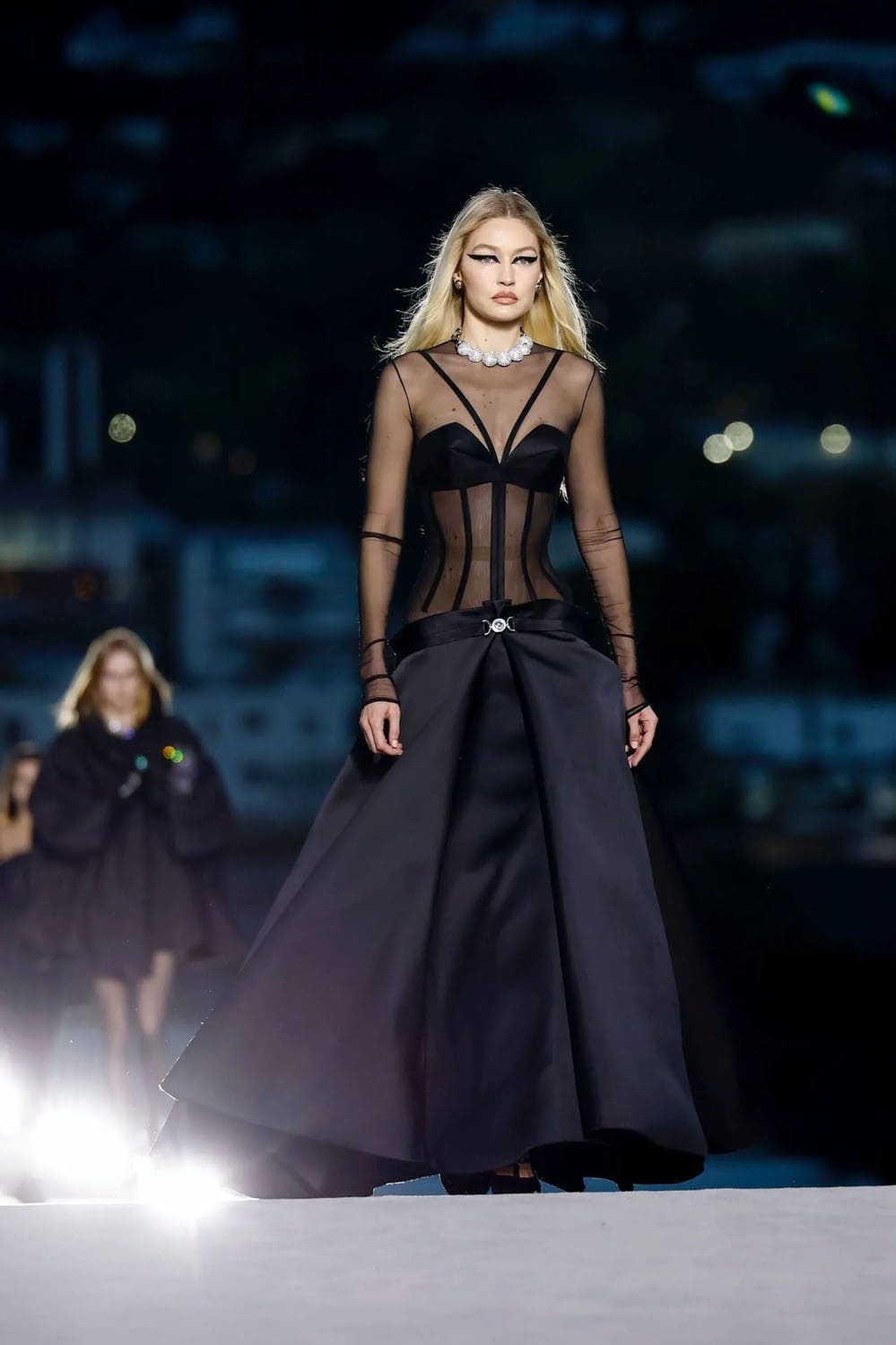 Versace Fall Winter 2023 Los Angeles Runway Magazine 72
