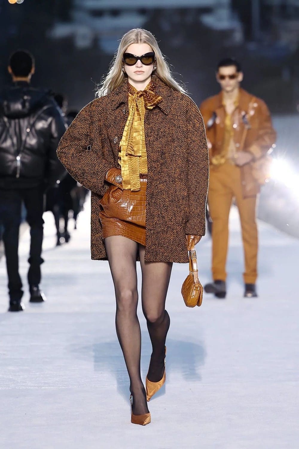 Versace Fall Winter 2023 Los Angeles Runway Magazine 74