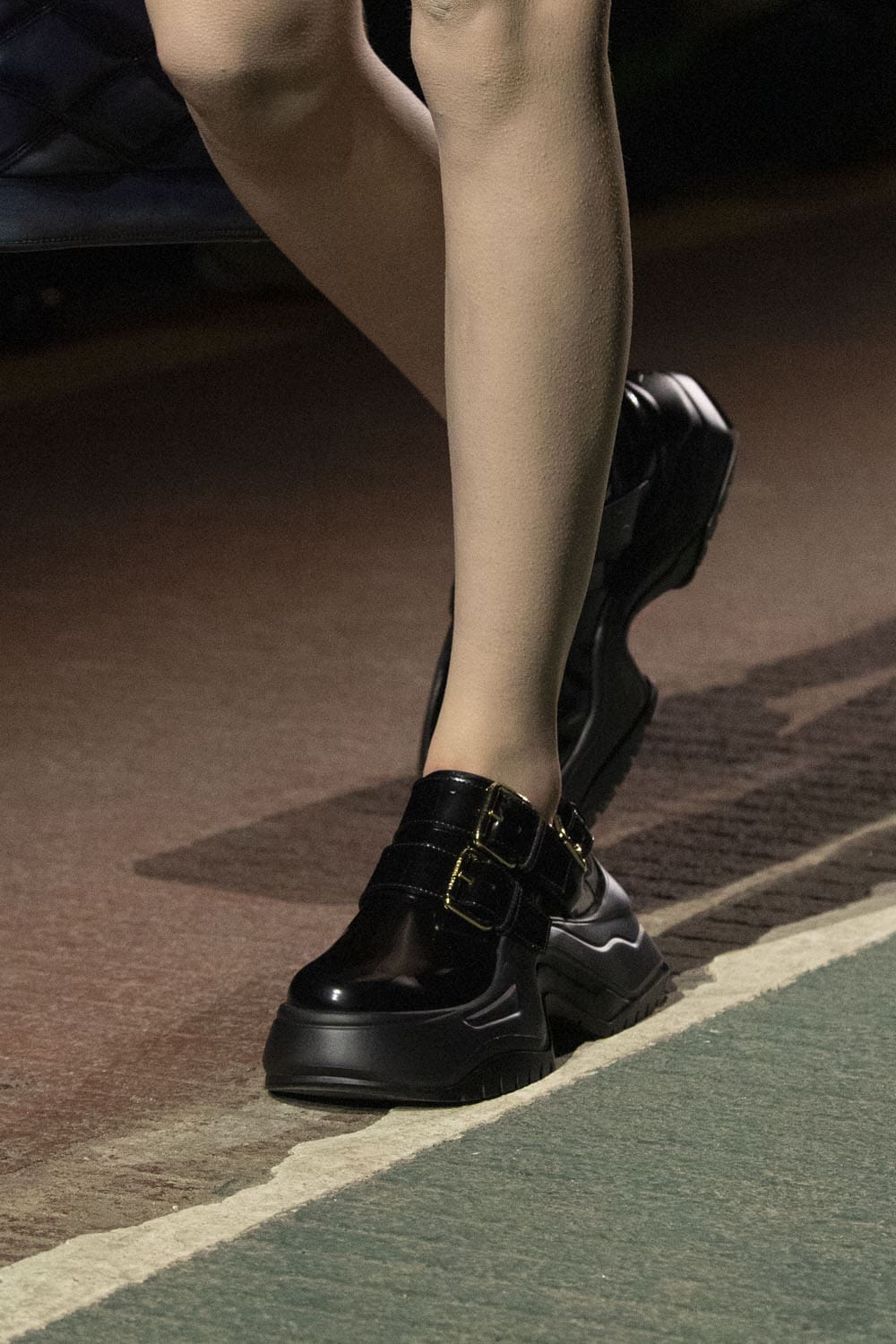 Louis Vuitton Pré-Automne 2023 Sacs, chaussures, détails Runway Magazine (17)