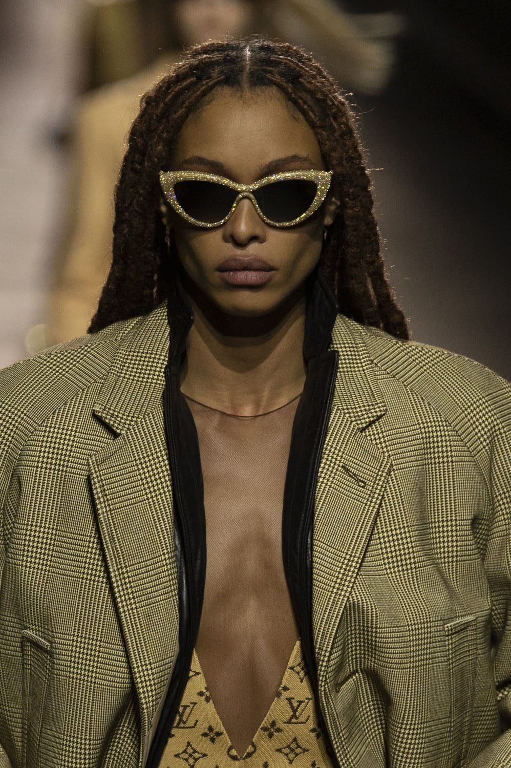 Louis Vuitton Pré-Automne 2023 Sacs, chaussures, détails Runway Magazine (28)