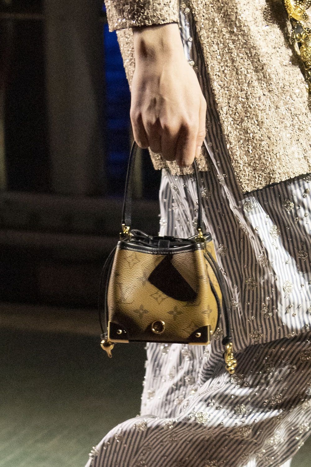 Louis Vuitton Pré-Automne 2023 Sacs, chaussures, détails Runway Magazine (65)