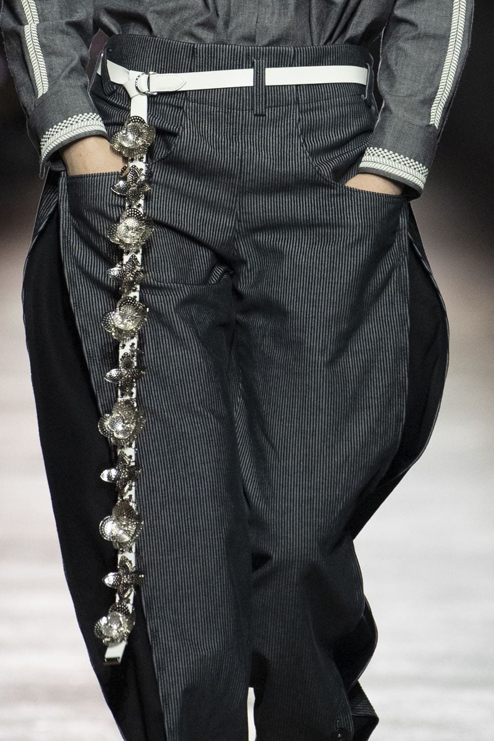 Louis Vuitton Pré-Automne 2023 Sacs, chaussures, détails Runway Magazine (7)