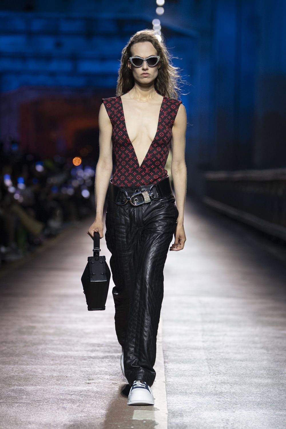 Louis Vuitton Pré-Automne 2023 Séoul Runway Magazine (12)