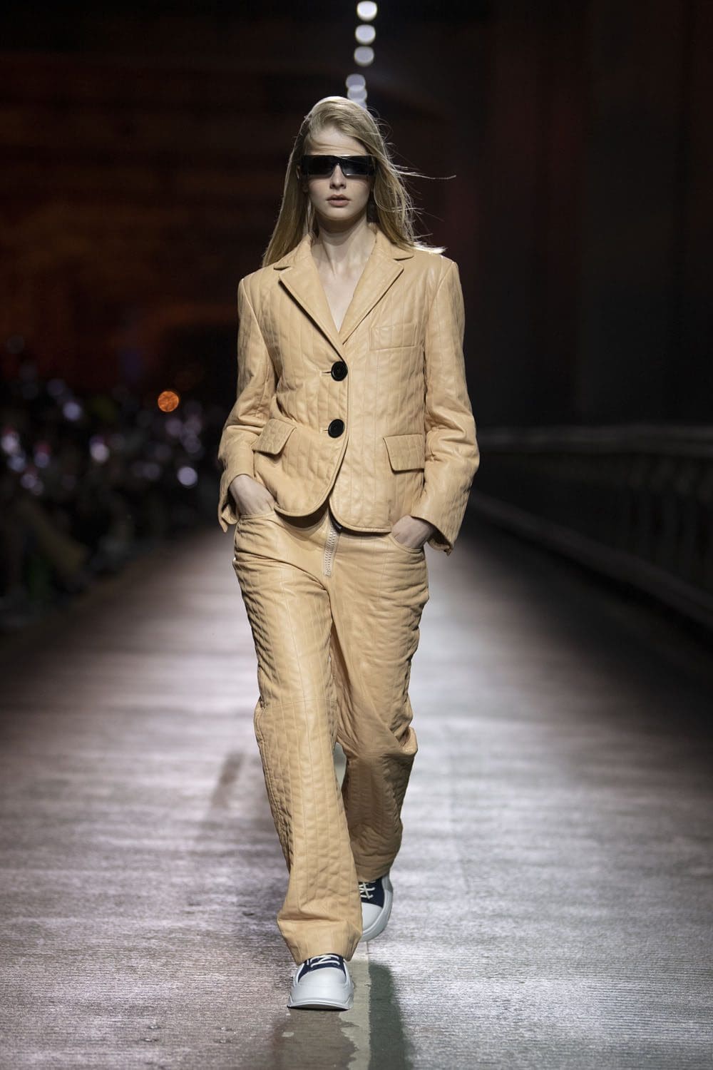 Louis Vuitton Pré-Automne 2023 Séoul Runway Magazine (14)