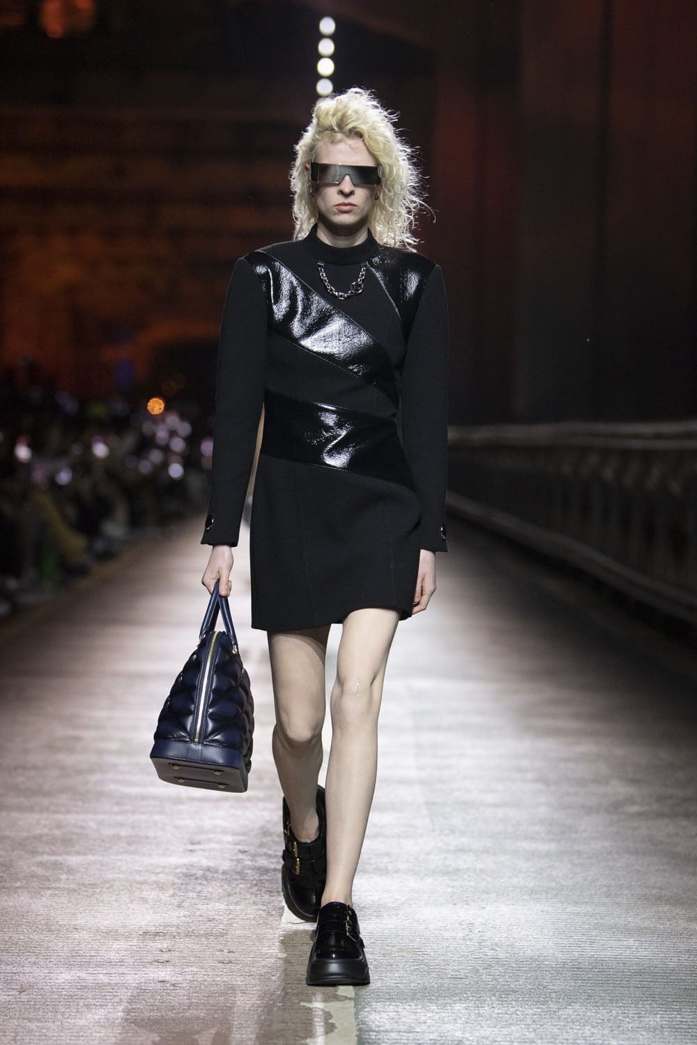 Louis Vuitton Pré-Automne 2023 Séoul Runway Magazine (23)