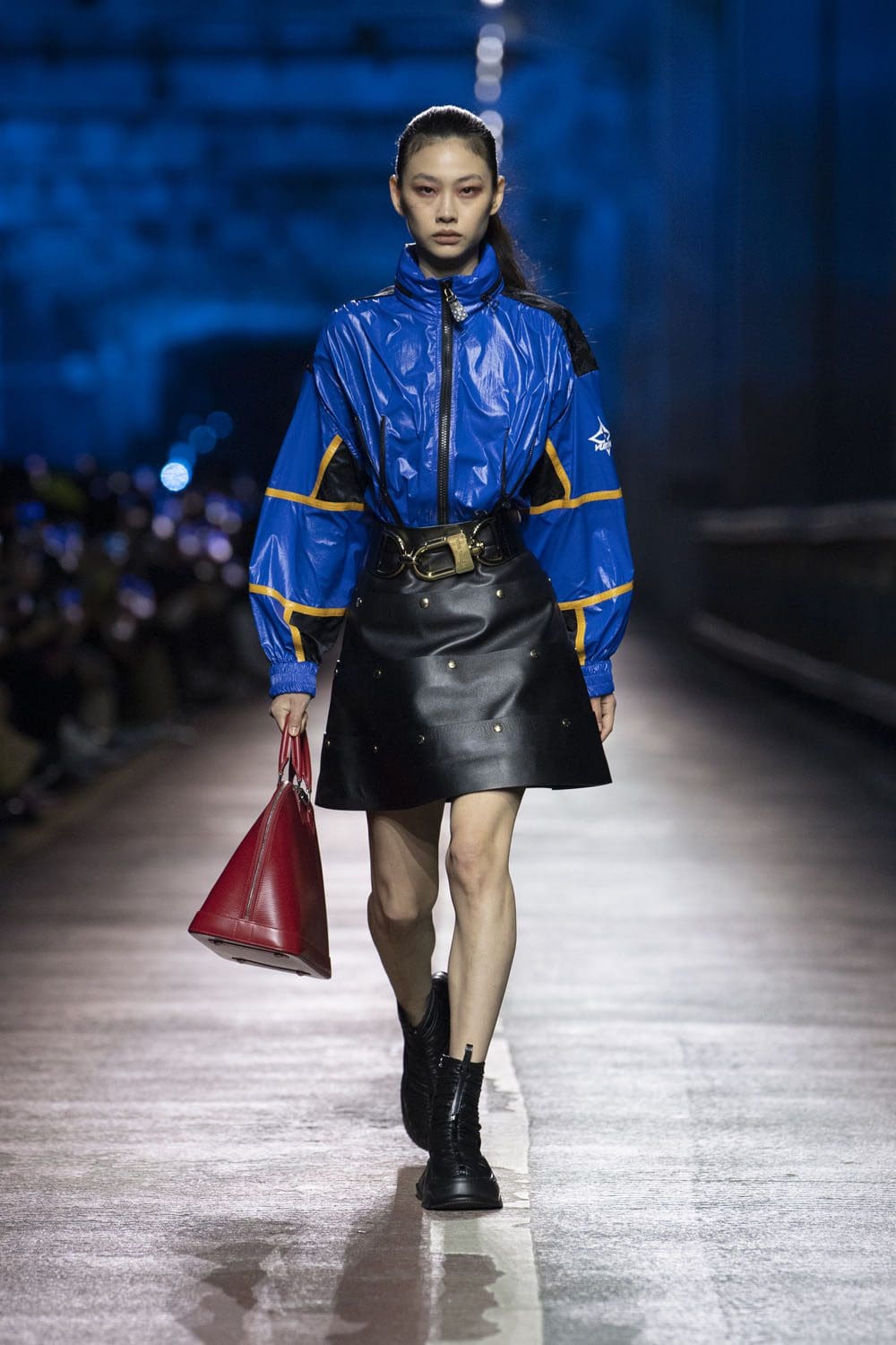 Louis Vuitton Pré-Automne 2023 Séoul Runway Magazine (3)