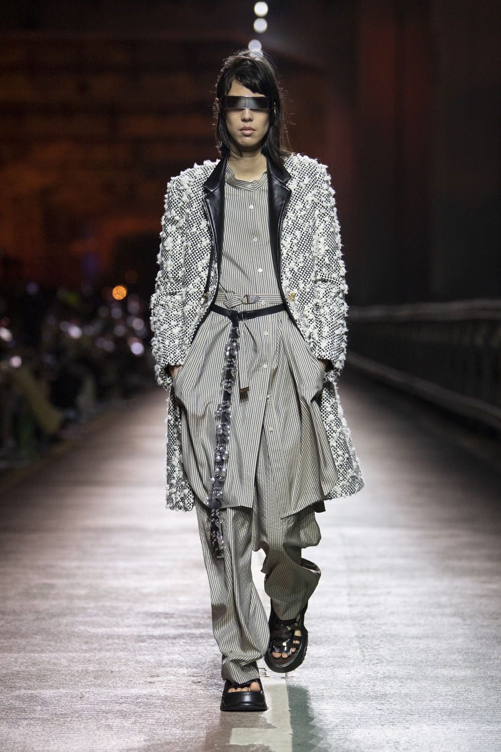 Louis Vuitton Pré-Automne 2023 Séoul Runway Magazine (42)